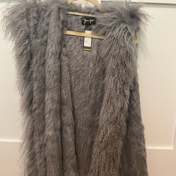 Yumi King fall fur vest - BRAND NEW - Picture 1 of 3